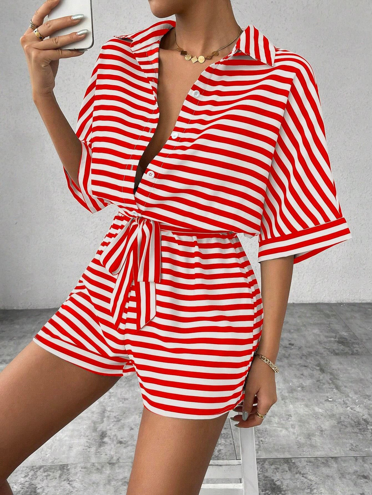 Mono Short de Rayas Estilo Cárdigan